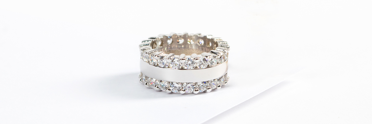 example of a glam wedding ring