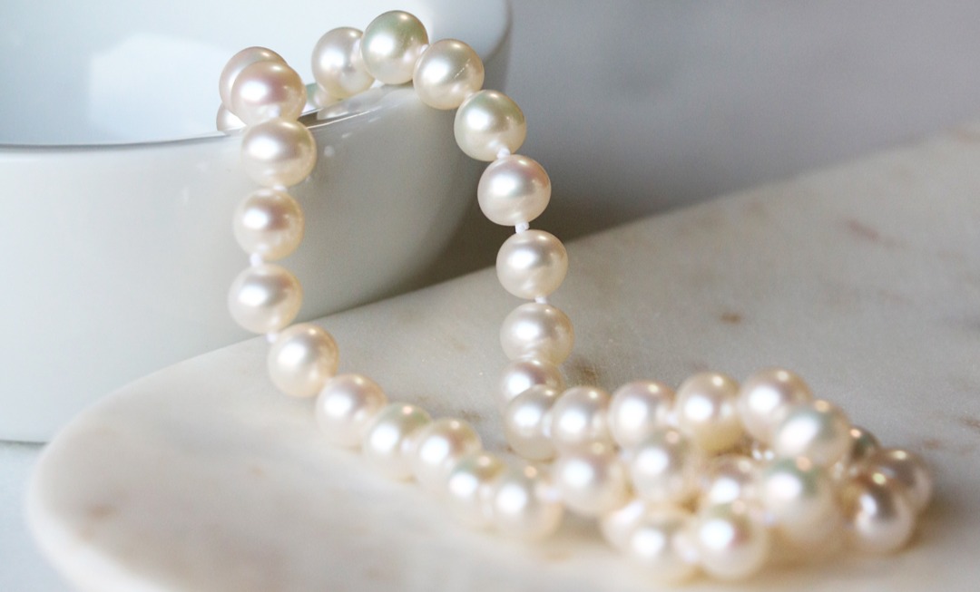 pearl necklace