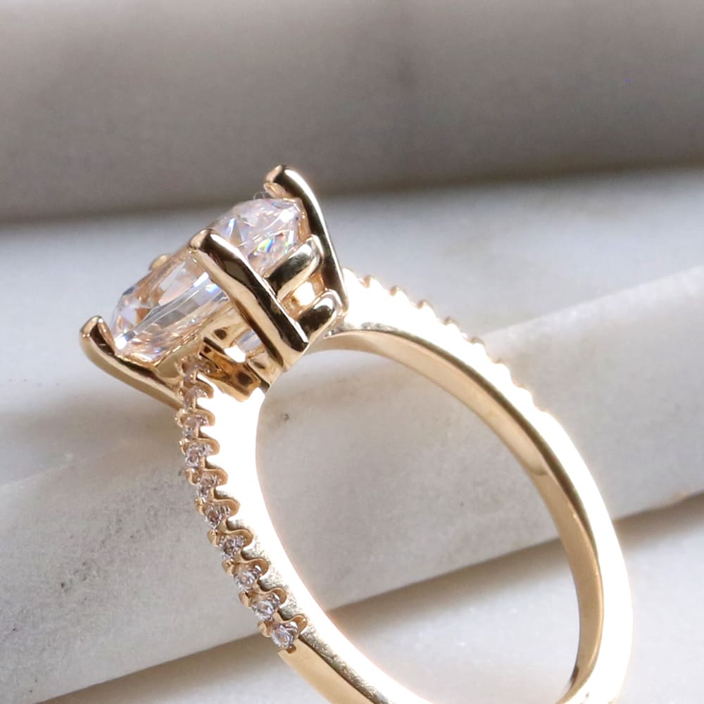 solitaire engagement ring